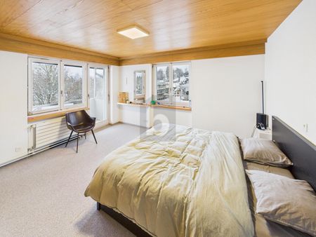 LIGHT-FLOODED WITH LOTS OF SPACE FOR CREATIVITY - Photo 5