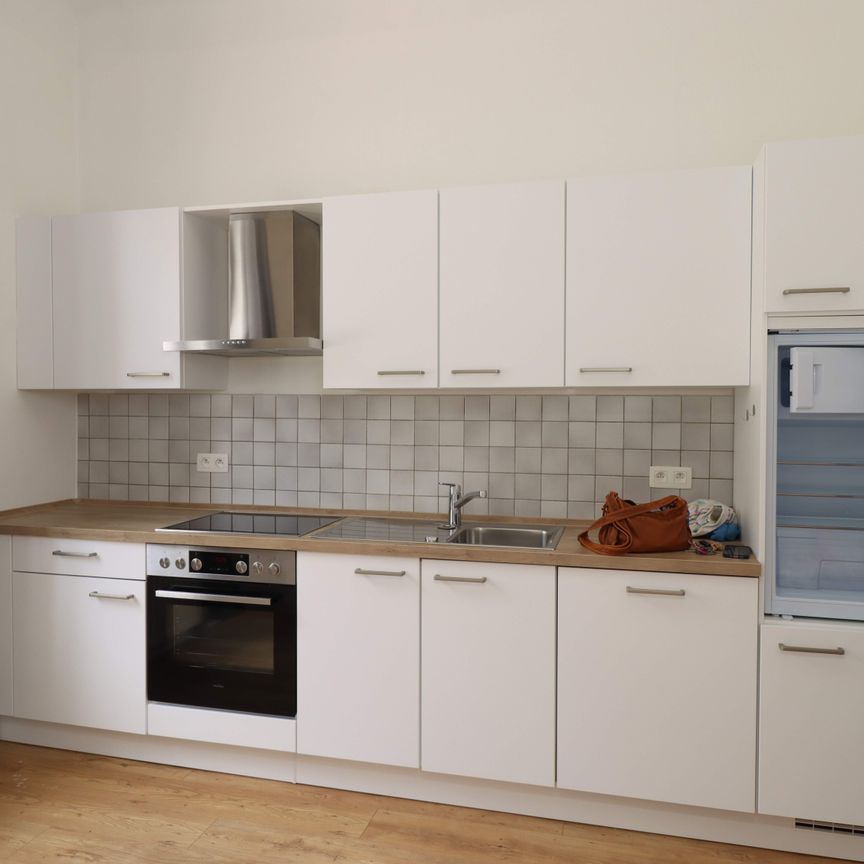 Helle große Altbauwohnung im Erdgeschoss - 1 SZ - Foto 1