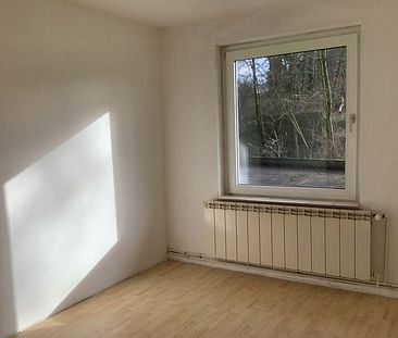 Ihre neues Zuhause: frisch renovierte 4-Zimmer-Wohnung - Foto 2