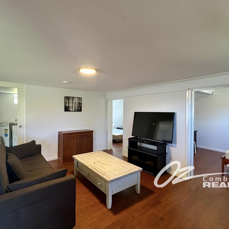 Furnished 2-Bedroom Home – Walk to School & Sports Centre - Photo 2