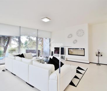 Townhouse for rent in Golden Mile, Marbella, Málaga, Costa del Sol - Photo 3