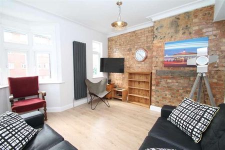 Tudor Way, Southgate, London, N14 - Photo 3