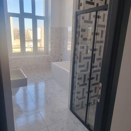 Sehr schöne 4 Raum Wohnung mit Fußbodenheizung - Photo 1