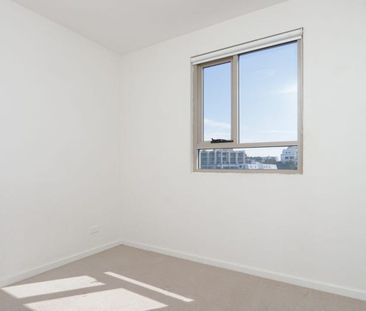 Modern city fringe living - Photo 6