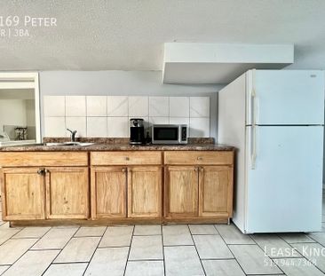 Furnished 6 Bed, 3 Bath, 2 Kitchens - Minutes from University of Wi... - Photo 3
