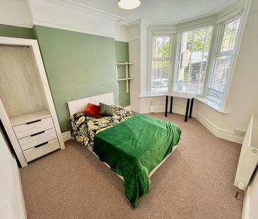 4 bedroom private hall to rent - Photo 4