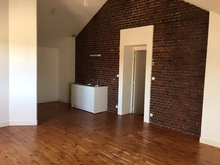 Location Appartement 3 pièces 58m² EU 76260 - Photo 2