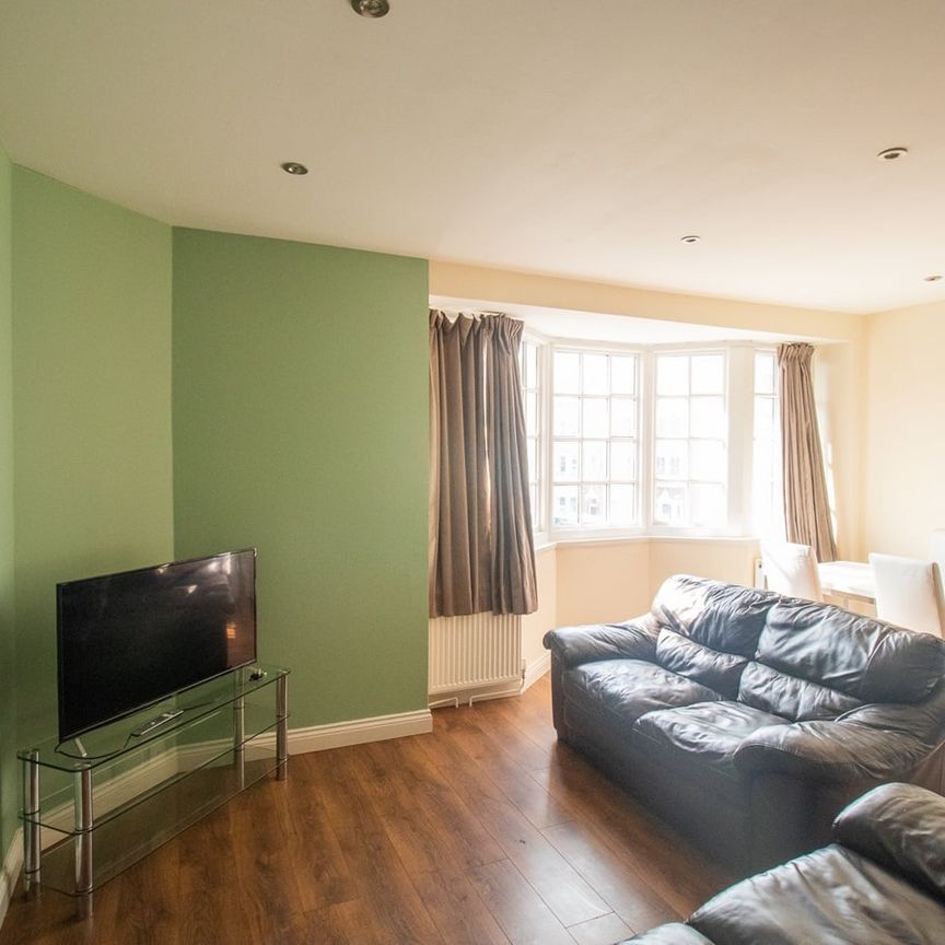 4 Bed Flat, Victoria Avenue, LE2 - Photo 1