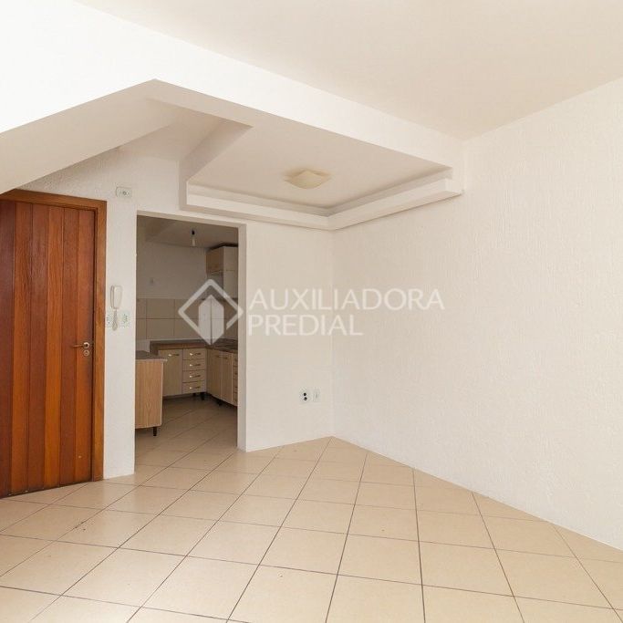 Casa em Condomínio com 2 quartos e 103m² para alugar em Guarujá, Porto Alegre. - Photo 1