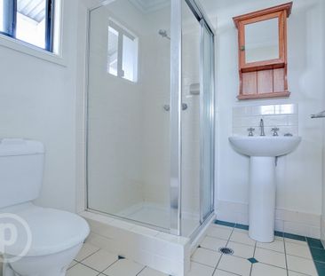 10/2 Tees Street, Yeerongpilly QLD 4105 - Townhouse For Rent | Domain - Photo 1