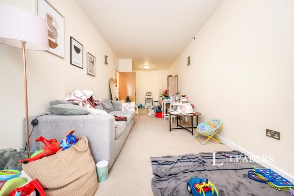 1 bedroom flat to rent - Photo 1