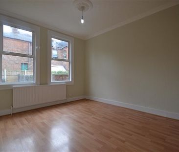 Winns Avenue, Walthamstow, London - Photo 2