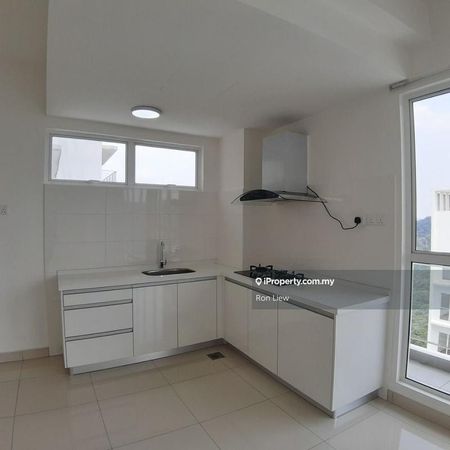 Duet Residence, Bandar Kinrara - Photo 4