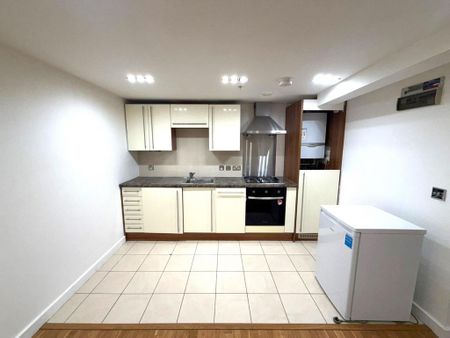 2 bedroom flat to rent - Photo 5