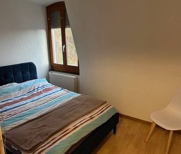 Coquet 2,5 pièces entièrement rénové au dernier étage d'un immeuble... - Foto 4