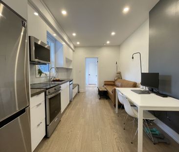 For Lease - 17 Claremont Street Unit# Back, Toronto, Ontario - Photo 5