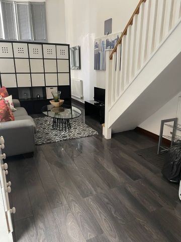 1 Bed Flat, Bridges Court Road, SW11 - Photo 2