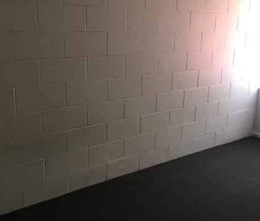 Two Bedrooms on Thames Street - Photo 5