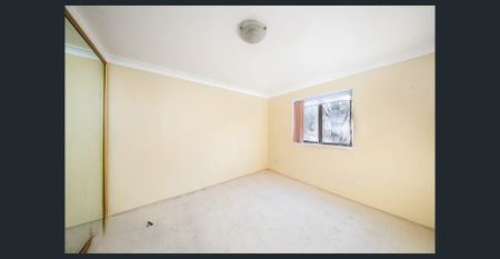 Coastal Living at Its Best – Walk to Beach, Shops & Lake! - Photo 4