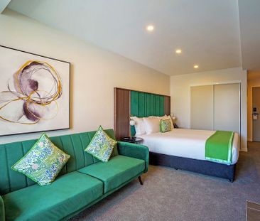 601 Deluxe Studio King Apartment - Photo 2