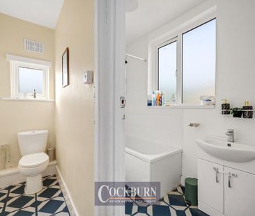 3 bedroom semi-detached house to rent - Photo 4
