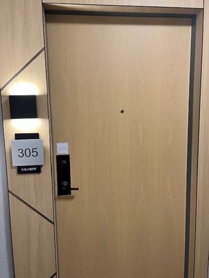 For Lease - 202 Burnhamthorpe Road Unit# 305 W, Mississauga, Ontario - Photo 1