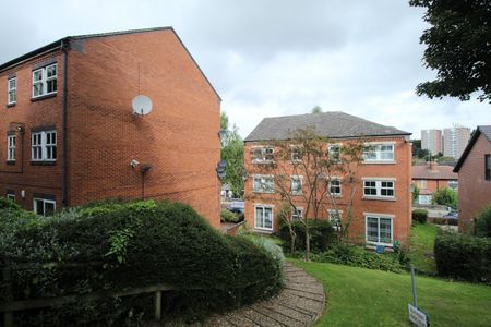 2 bedroom apartment to rent - Photo 2