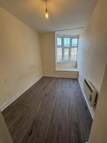 44c Market Street,Eastleigh - Photo 3