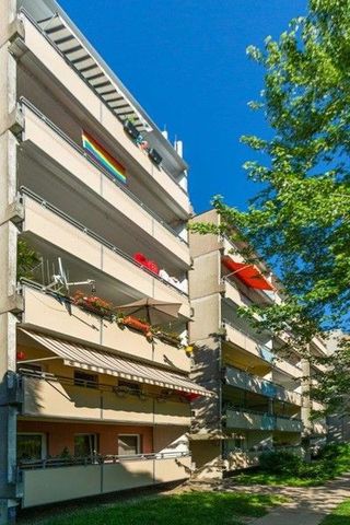 Praktische 4-Zimmer-Wohnung mit Balkon (WBS)! - Foto 5