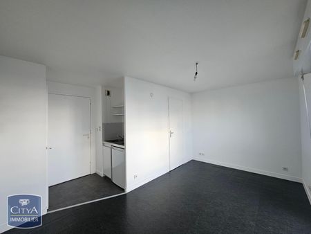 Location Appartement 1 pièce 17m² POITIERS 86000 - Photo 4