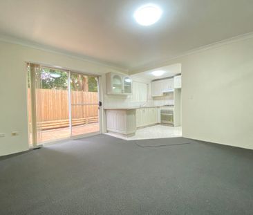 LIGHT-FILLED FAMILY HOME! - Photo 3