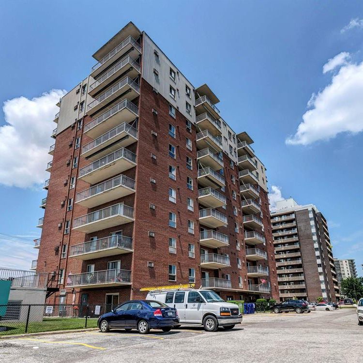 Derby Lane Apartments - Photo 1