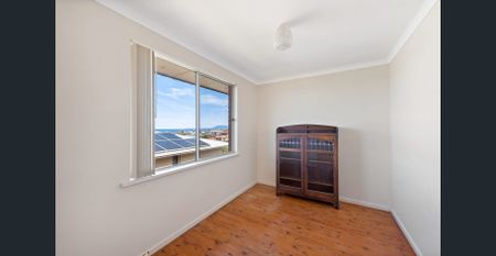 Stunning Lighthouse Beach Views - Photo 5