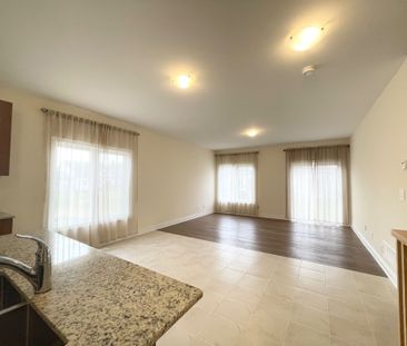 For Lease - 15 Schortinghuis Street, Georgina, Ontario - Photo 3