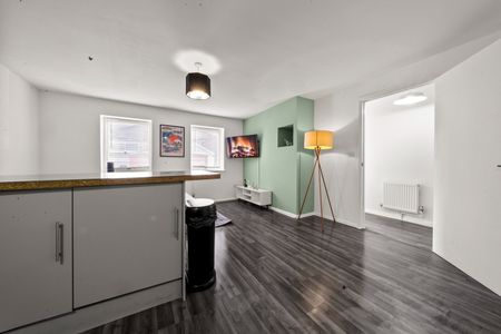 2 Bed Detached House, Manor House Lane, BS14 - Photo 3