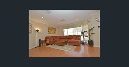 VERY NEAT & SPACIOUS DUPLEX IN GREAT LOCATION - Photo 3
