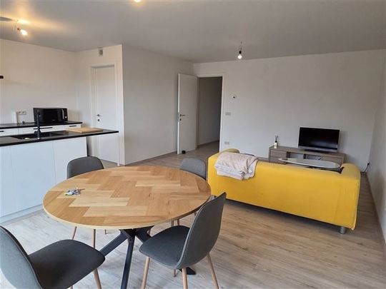 Appartement te huur - Photo 1