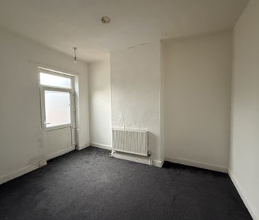 First-floor flat on Normanton Road, Derby. Features one bedroom, br... - Photo 1