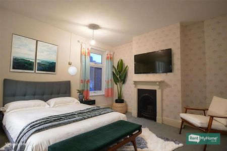 2 bedroom terraced house to rent - Photo 4