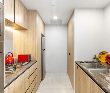 Stylish One-Bedroom Apartment with Spacious Balcony in the Heart of... - Photo 6