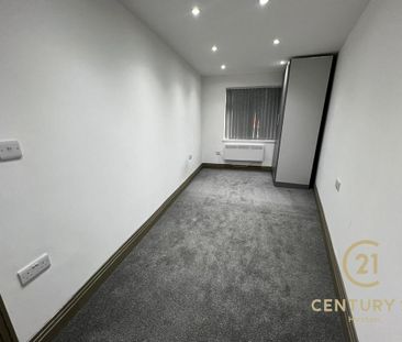 6 bedroom semi-detached house to rent - Photo 3