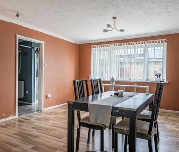 3 bedroom terraced house to rent - Photo 2