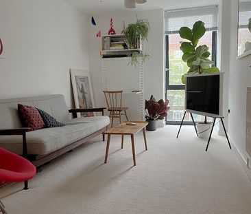 2 Bed Flat, Cranston Court, W12 - Photo 1