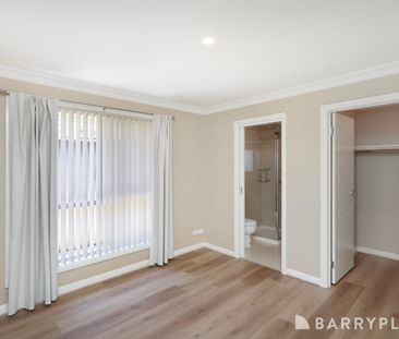 Low-Maintenance Lifestyle in the Heart of Sunshine West - Photo 3