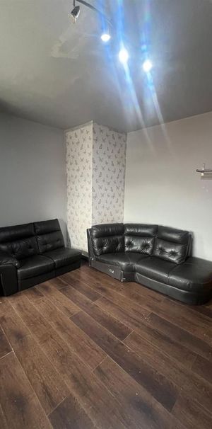 243 Dewsbury Road, Flat 2 - Photo 1