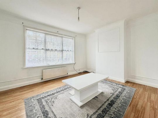 4 bedroom apartment to rent - Photo 1