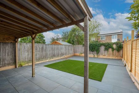 Beaufort Close, Bicester, Oxfordshire, OX26 - Photo 2