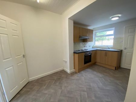 2 Bedroom Terraced House To Rent - Photo 5