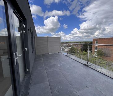 Sloane House - Photo 2
