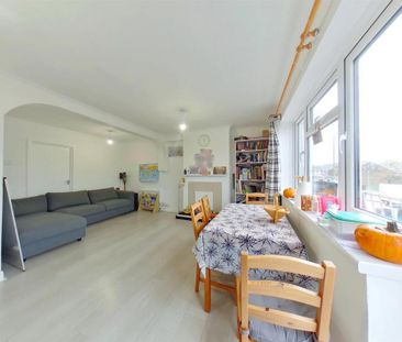 3 bedroom flat to rent - Photo 1